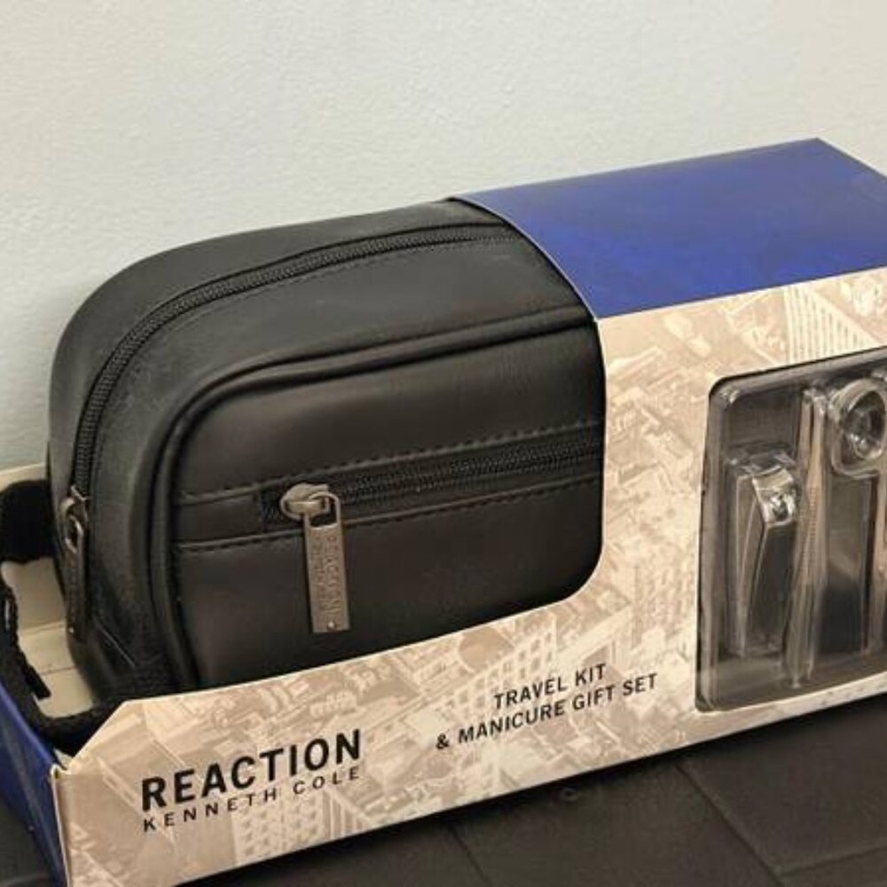 Kenneth Cole Reaction Travel and Manicure Bag Set [Brand New]